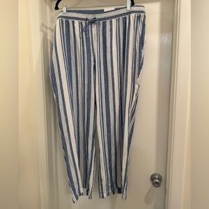 Old Navy NWT wide leg, pull on pants
